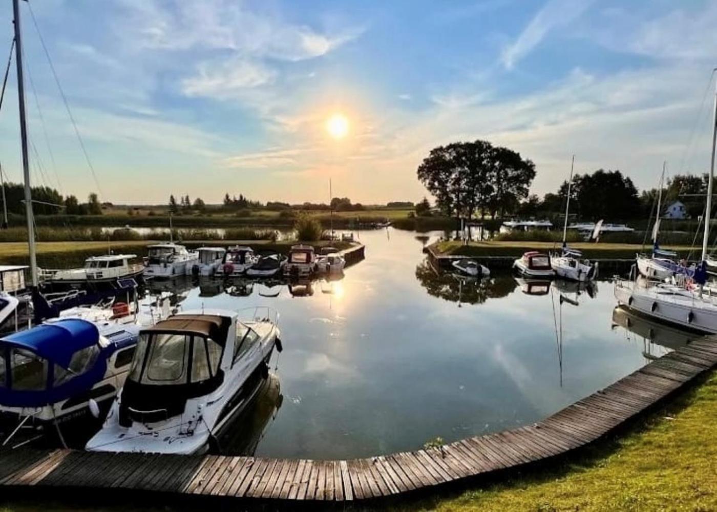 Hotel Marina Gorklo - Zurawi Kat Esterno foto